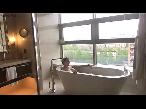 ❤️ 巨大的宝贝 激情地在浴室里撸起了她的阴部 ❤❌ Quality sex❌❤