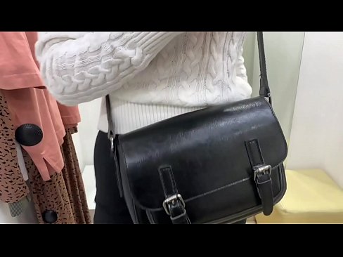 ❤️ 年轻婊子FeralBerry在试衣间用假阳具公开自慰 ❤❌ Quality sex❌❤