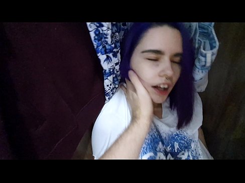❤️ 在衣柜里发现我的妹妹并帮助她射精 ❤❌ Quality sex❌❤