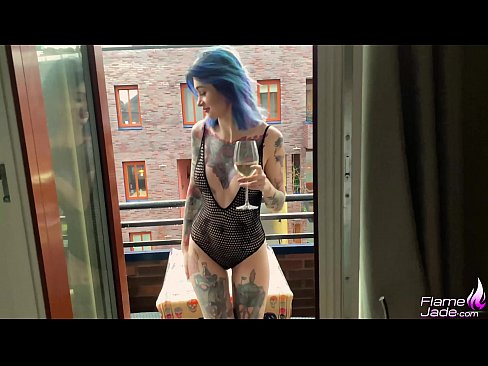 ❤️ 巨大的女孩大口吸吮，在空旷的天空下热情地做爱 ❤❌ Quality sex❌❤